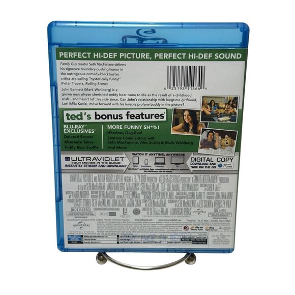 Ted (Two-Disc Combo Pack: Blu-ray + DVD  unrated)  Universal - Picture 4 of 6